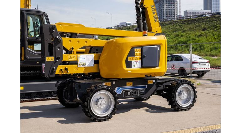 Подъемник коленчатый дизельный XCMG XGA18K